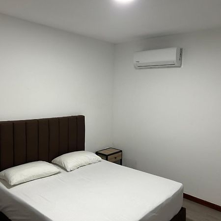 Hotel Gallery By 70 麦德林 外观 照片