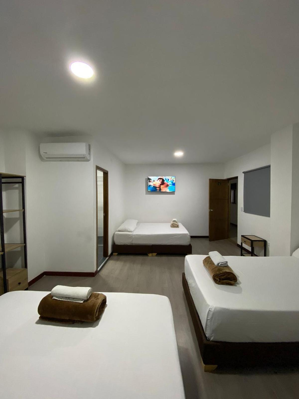 Hotel Gallery By 70 麦德林 外观 照片